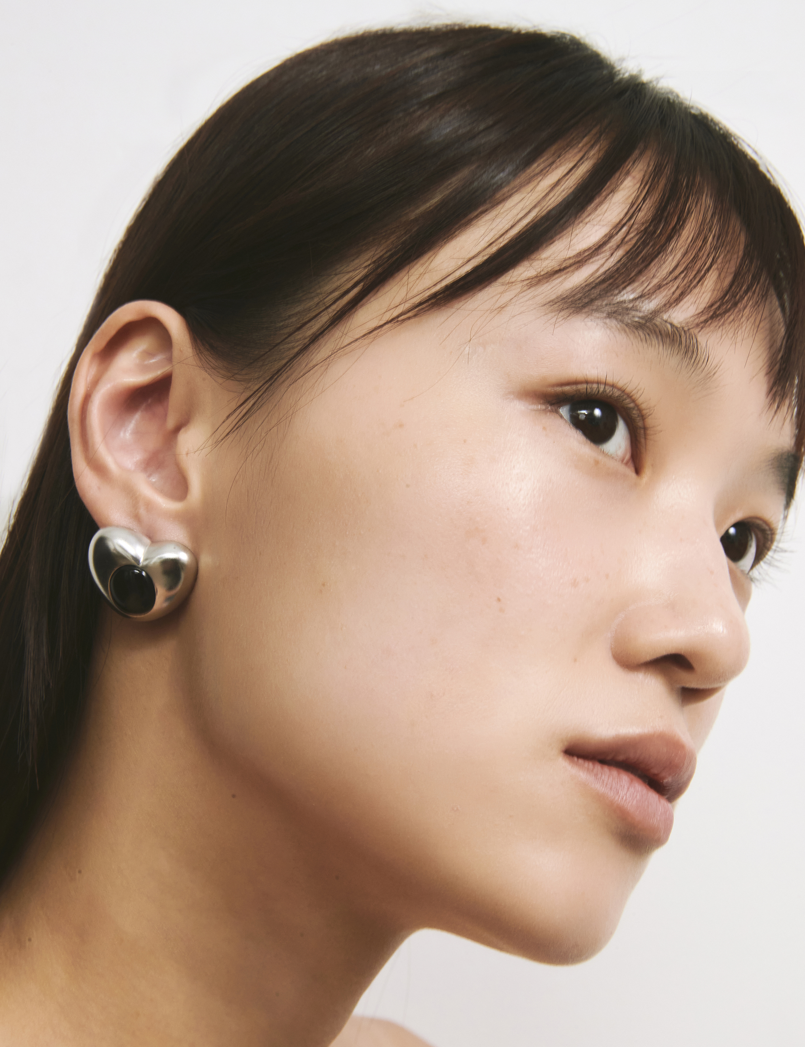 [925 silver] Big hole heart earrings - onyx